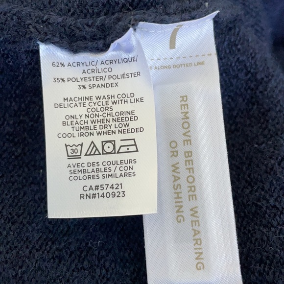 Loft sweater 🦋Navy🦋 - Picture 6 of 7